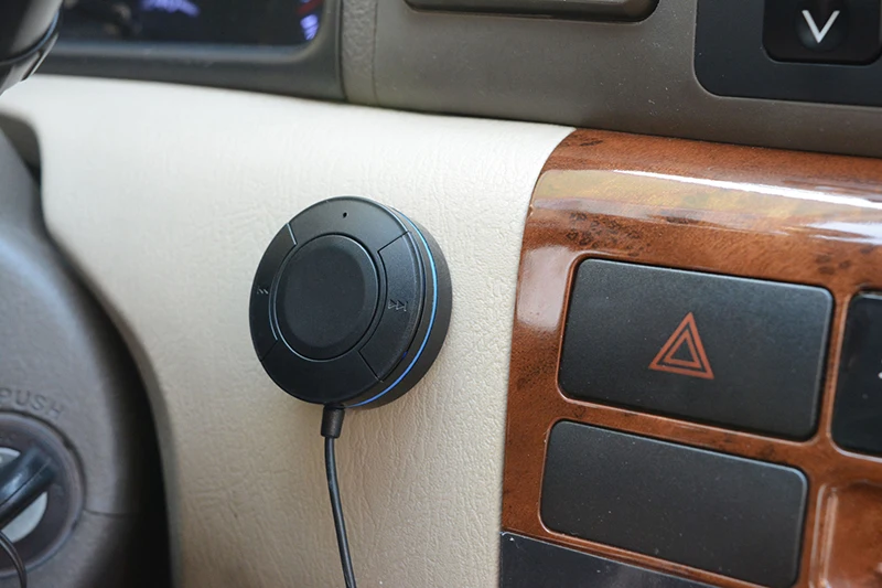 BT4823 Беспроводной Bluetooth-набор для автомобиля HandsFree Audio с приемником стереомузыки 4.1+EDR и микрофоном с входом 3,5 мм AUX.