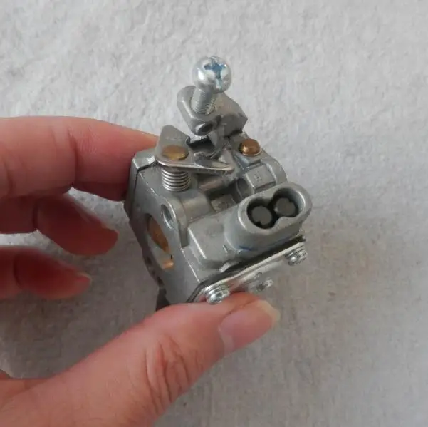 CARBURETOR AY FOR HUS. CHAINSAW 36 41 136 137 141 142 POULAN 2750 2900 3050 CHAIN SAW CARB ASSY CARBY REPL. ZAMA #530 03 54-82 |
