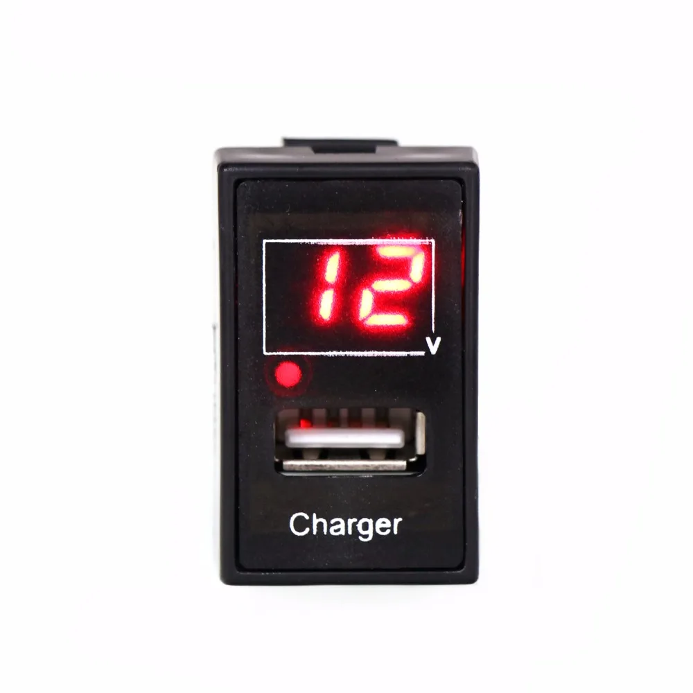 Автомобильное зарядное устройство с USB-интерфейсом 5 В 2 1 А и измеритель