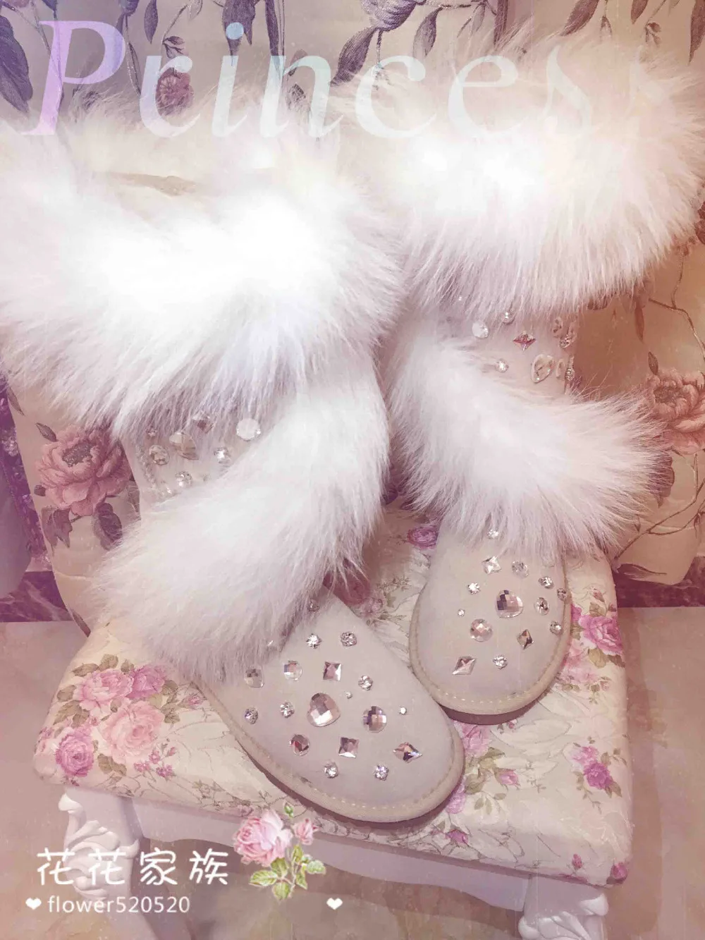 Сапоги кожаные с мехом украшенные стразами ручной работы | Обувь