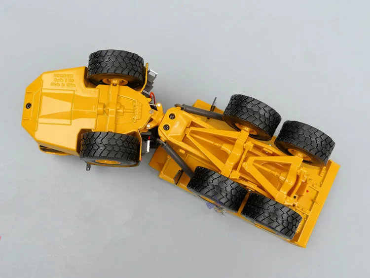Коллекционная игрушка литья под давлением модель мотоцикла 1:50 VOLVO A40G сочлененный