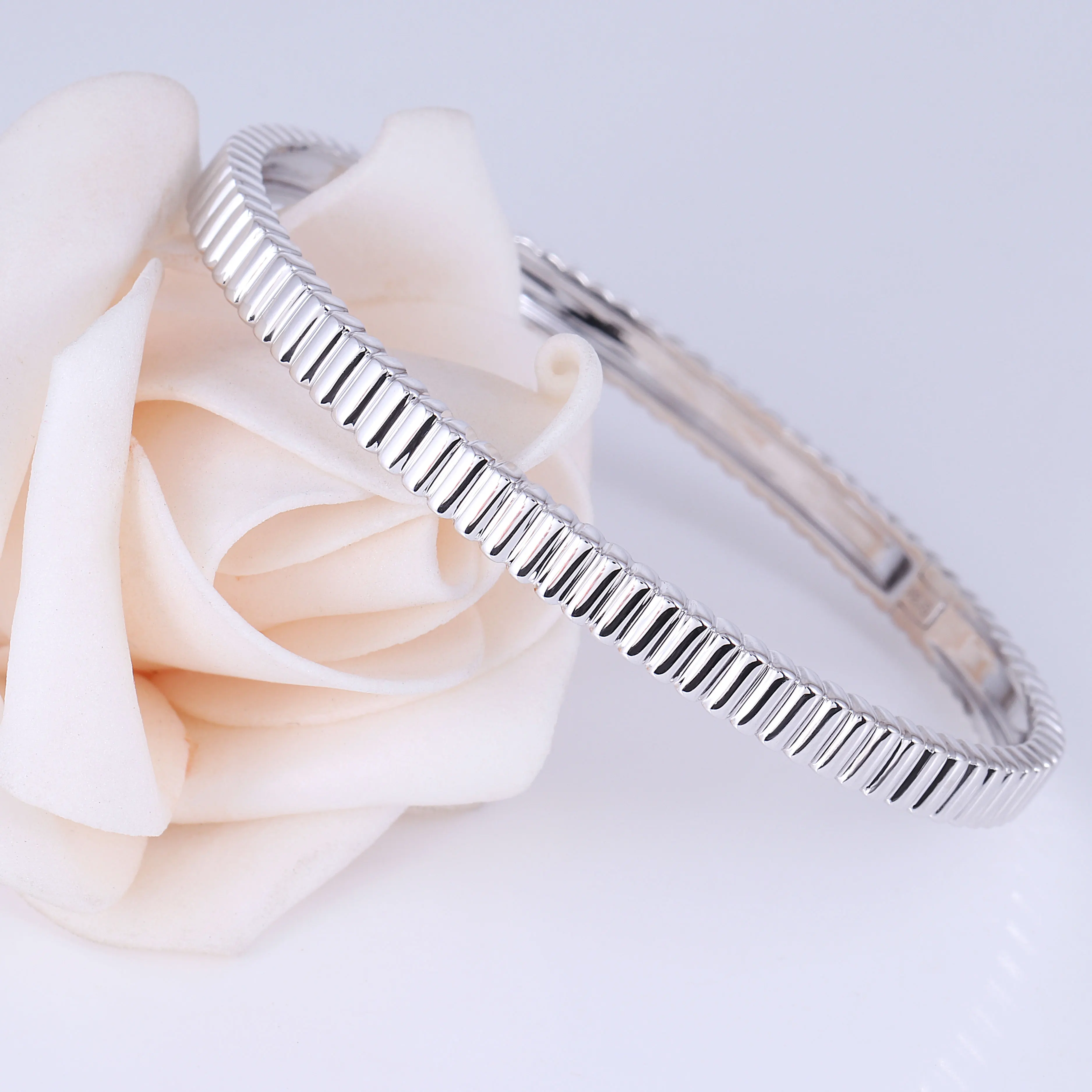 Transgems 18K 750 White Gold Wave Shape Bangle Bracelets for Women Size 16 Fine Jewelry Wedding Anniversary Birthday Gifts