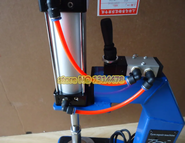 Машина для вулканизирования автомобильных шин пневматический контроль