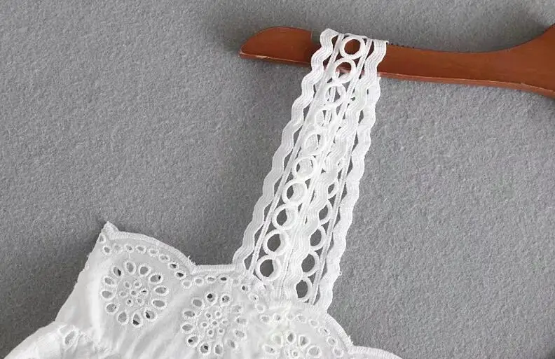 2019 выдалбливают Вышивка камзол летние белые хлопковые топы оборками подол