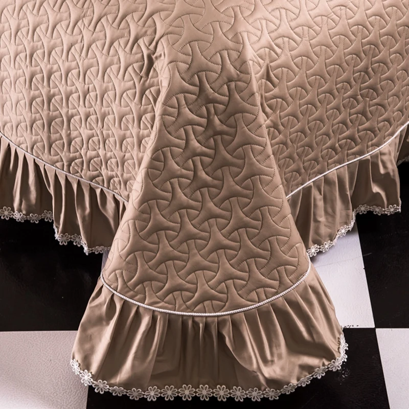 

Famvotar Luxury 3-pieces European Style 100% Cotton Quilted Bedspread Chic lace edged Ruffle Coverlets Bedspreads Set Dropship