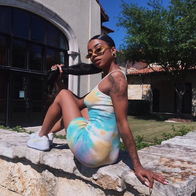 Модное женское платье футляр с принтом мини на бретельках лето повседневное