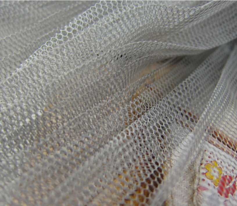 Плиссированная сетчатая кружевная ткань серебристо серого цвета ширина 5 м 155 см