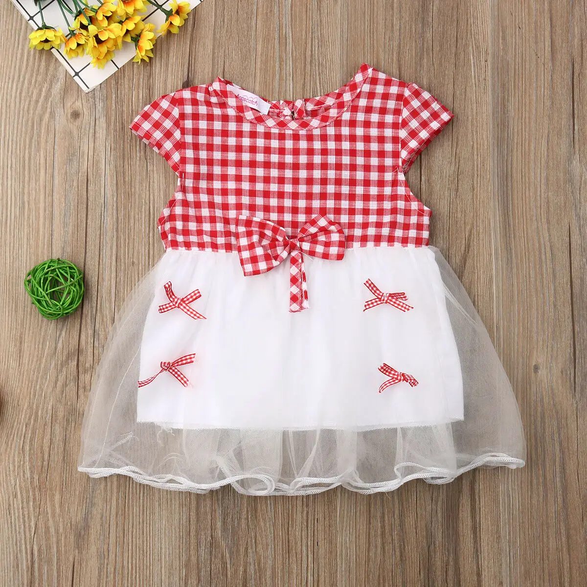 Детское платье для маленьких девочек фатиновое в клетку с оборками и Бантом