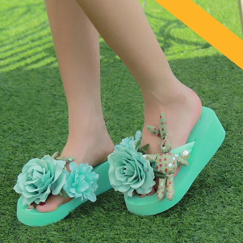 Новые вьетнамки на танкетке цветами ручной работы Летняя женская обувь шлепанцы