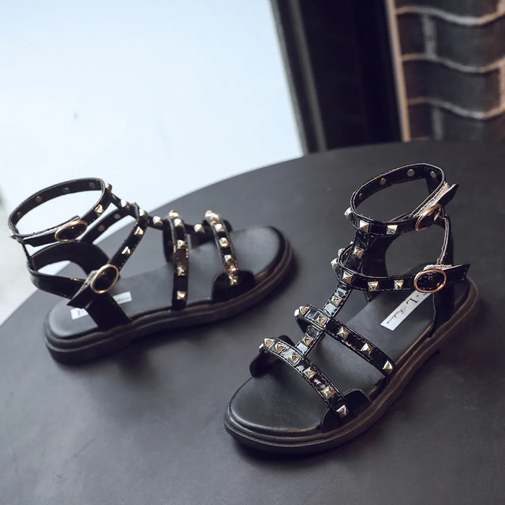 Новые сандалии для девочек повседневная обувь в римском стиле с заклепками