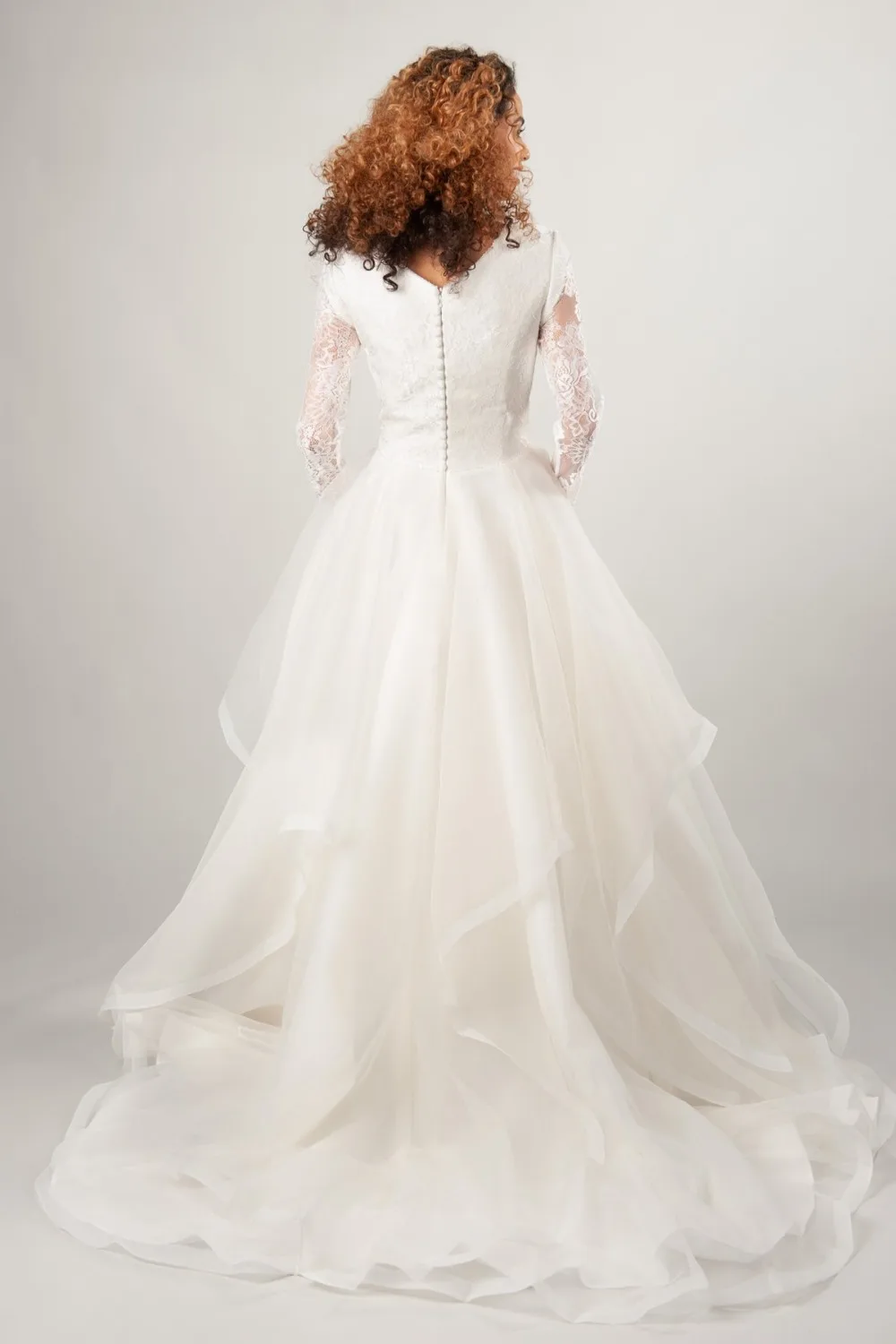 2019 New A-line Ruffles Organza Modest Wedding Dresses With Long Sleeves Scoop Neck Buttons Lace LDS Gowns Plus size | Свадьбы и