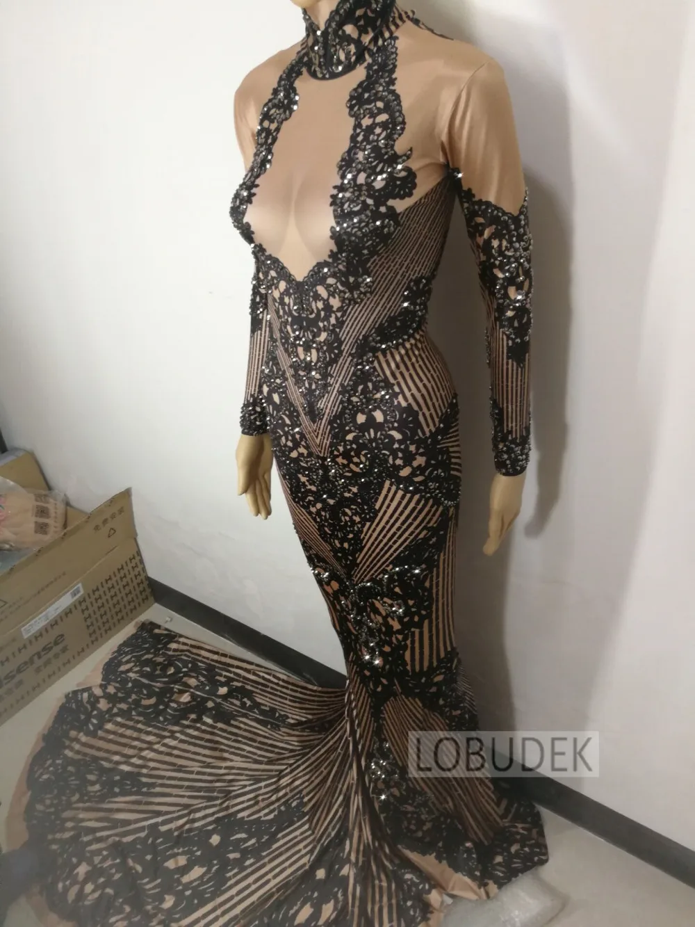 Черное белое красное платье русалки с кристаллами сексуальное длинное в