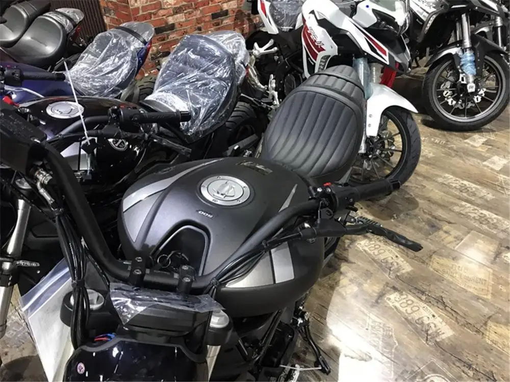 Подушка в полоску для сиденья водителя/пассажира Benelli 502C|Сиденья и скамейки| |
