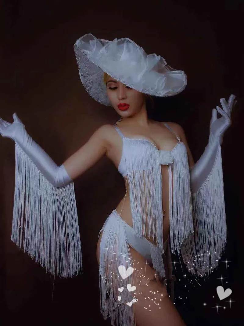 Женский костюм для сценического танца с красными и белыми кисточками клубной