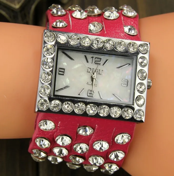 Korean version of the new retro bracelet watch exclusive fashion beads jewelry lady |