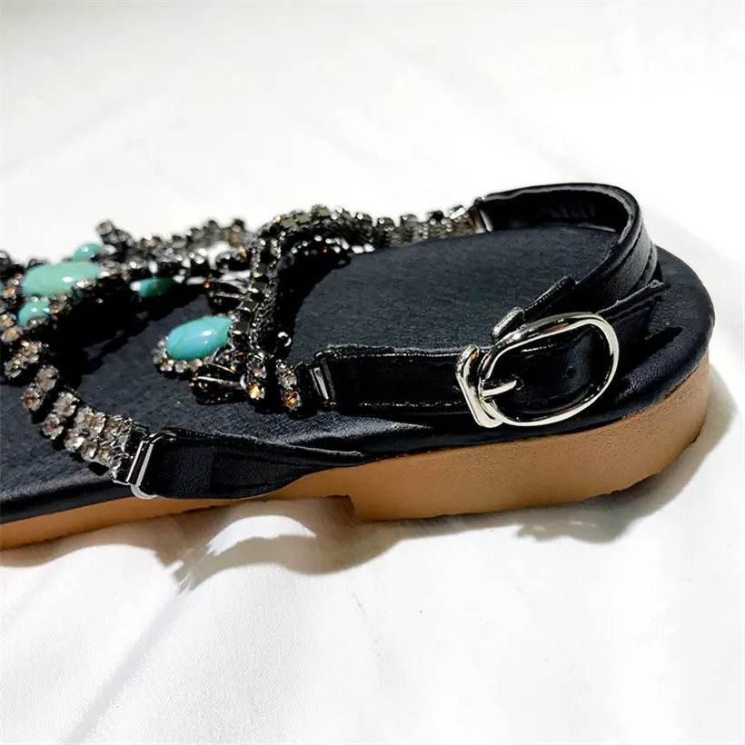 Элегантные женские шлепанцы со стразами черные из искусственной кожи на плоской