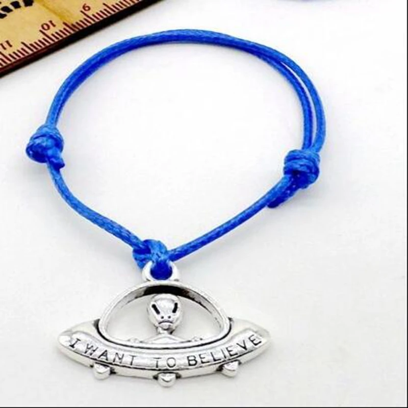 Космический корабль UFO Lucky Charms String Красный воск шнур регулируемый браслет