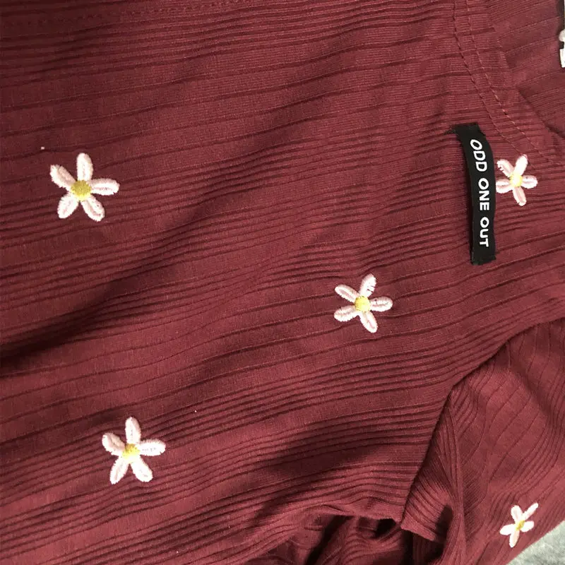 Лето kawaii милый корейский стиль маленький цветочный узор вышивка vneck с кулиской для женщин вязание Футболка YQ-1010