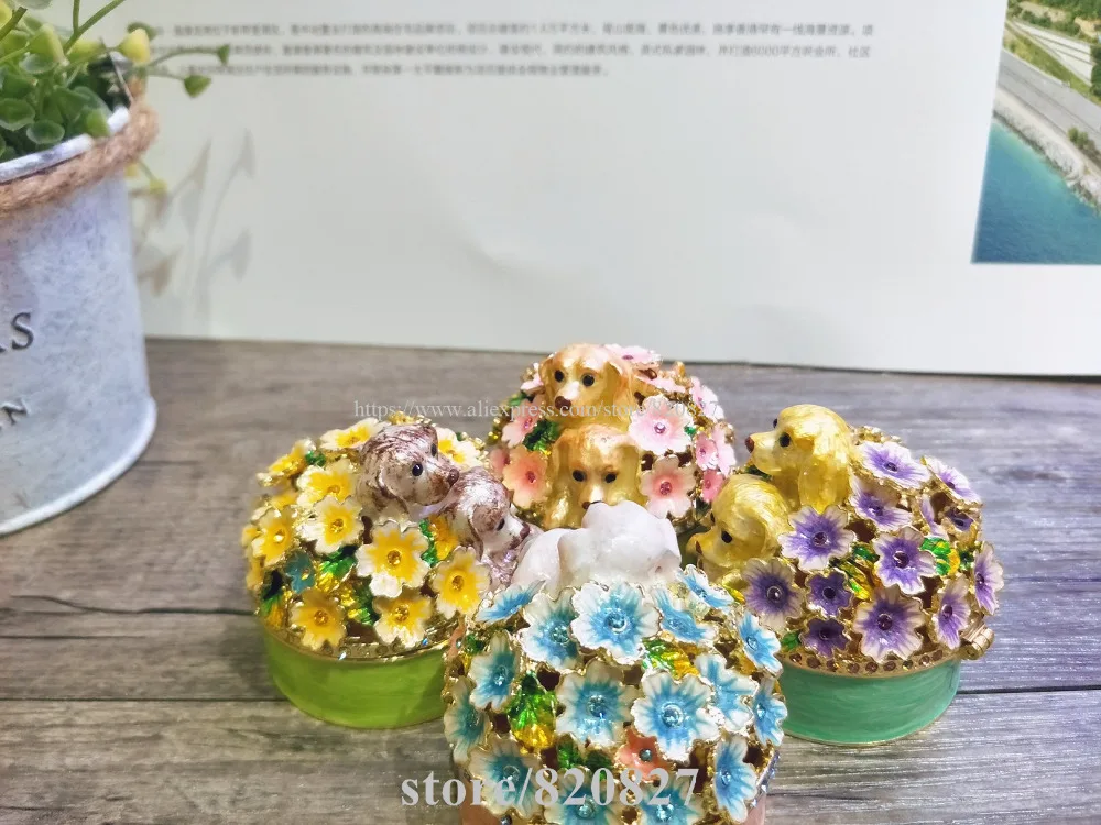 Decorative Dogs and Flowers on Lid Metal Round Trinket Keepsake Newest Puppy Figurine Wedding Favor Table Decoration