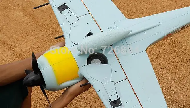 Радиоуправляемый самолет warbird Freewing FW190