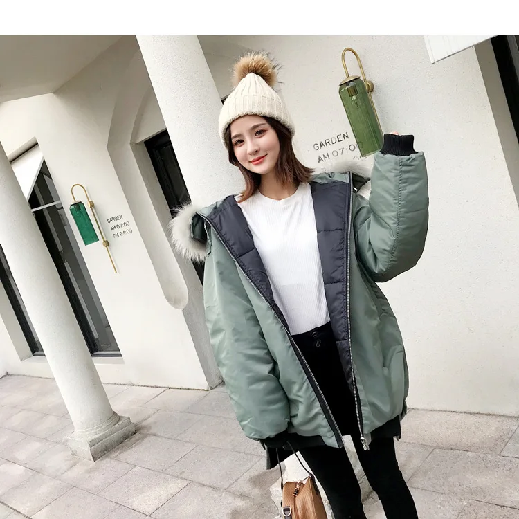 Женский зимний пуховик с большим меховым воротником теплая куртка на белом