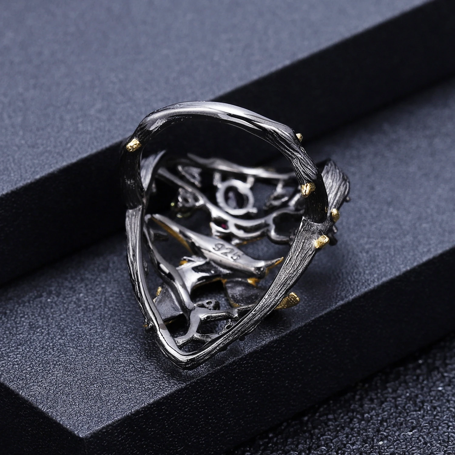 Gem балетки 0.85Ct натуральный гранатовый родолит птиц на дереве кольца 925 пробы