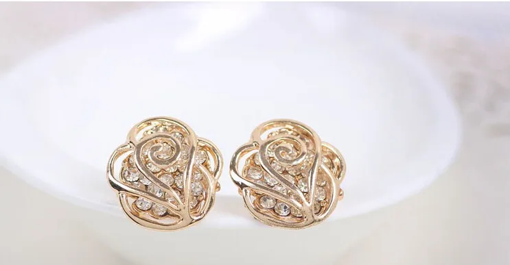 Корейский Стиль Девушка Изысканный Маленький Цветок Серьги Горячий Продавать