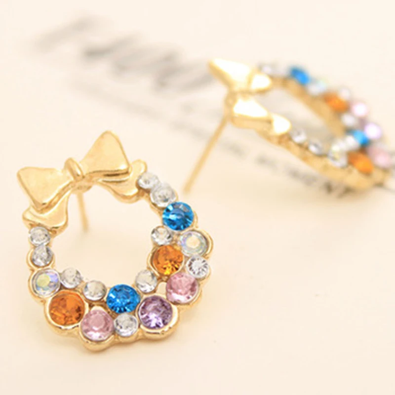 

Golden Bow Fancy Crystal Bowknot Hollow Stud Earrings for Women Ear Piercing Jewelry
