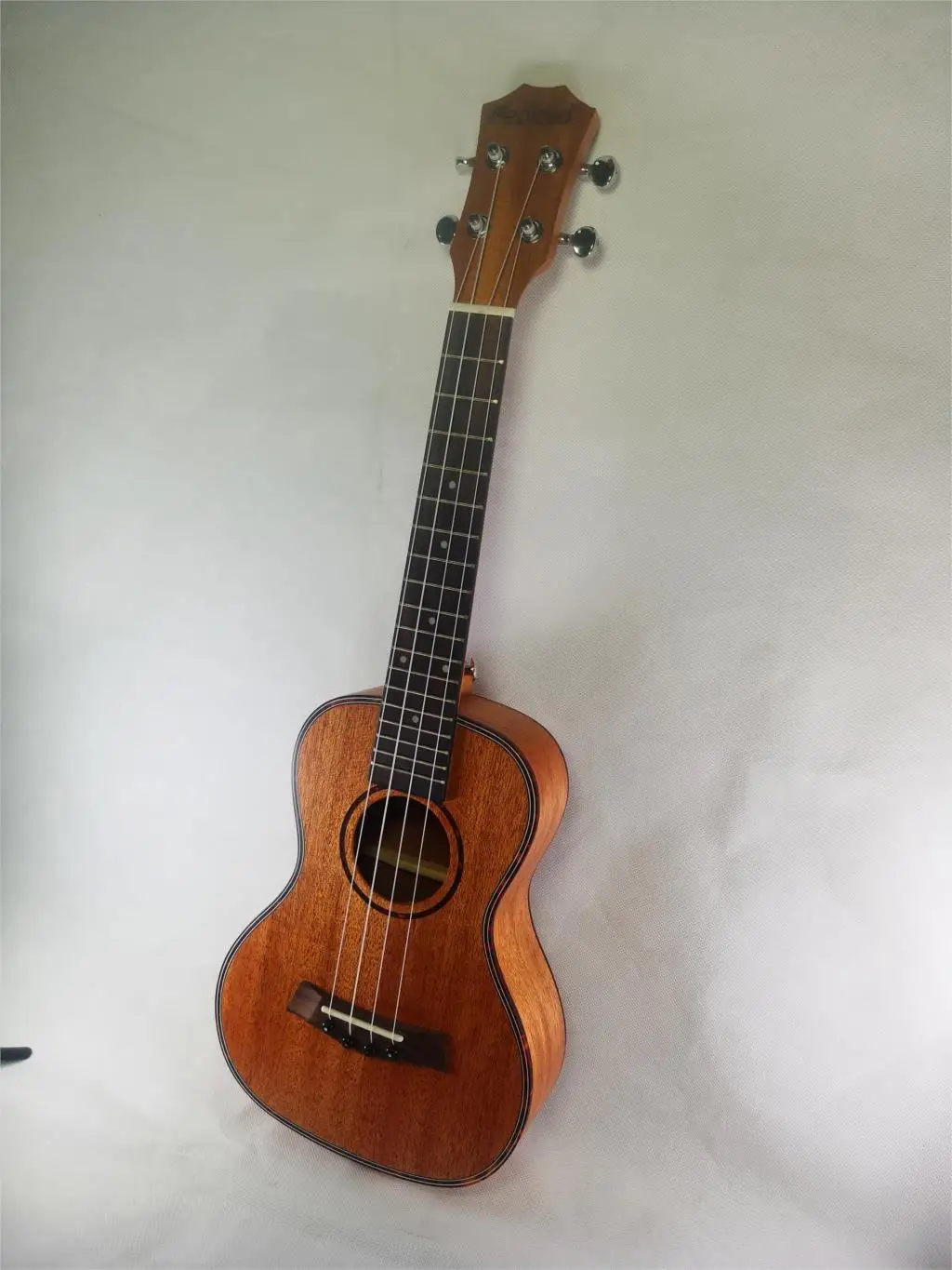 Ukulele настраиваемая концертная акустическая электрическая гитара с логотипом 23