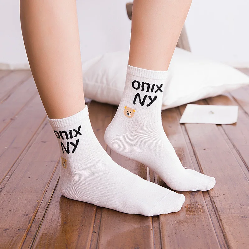 

2018 Fashion Women Socks White Black Gray Letters Pattern Bears Women Soft Cotton Sock 2Pairs