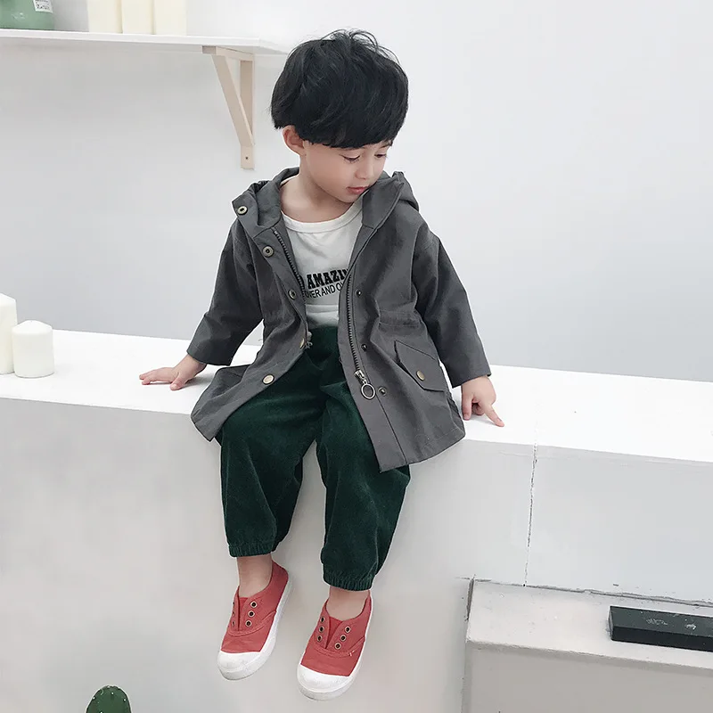 Новинка Модный детский длинный плащ Однотонные куртки с капюшоном в Корейском