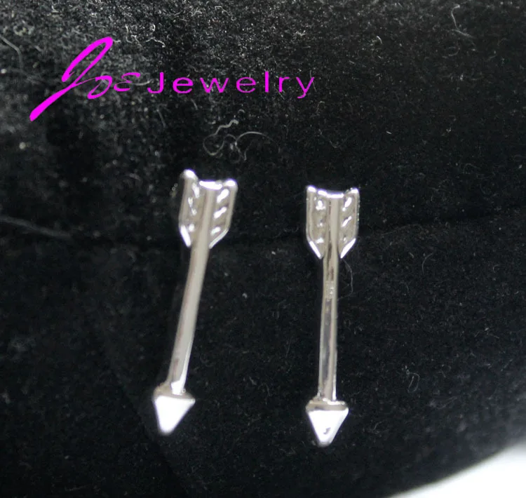 Серьги-гвоздики в форме стрелы Серьги-пусеты геометрические украшения стрела
