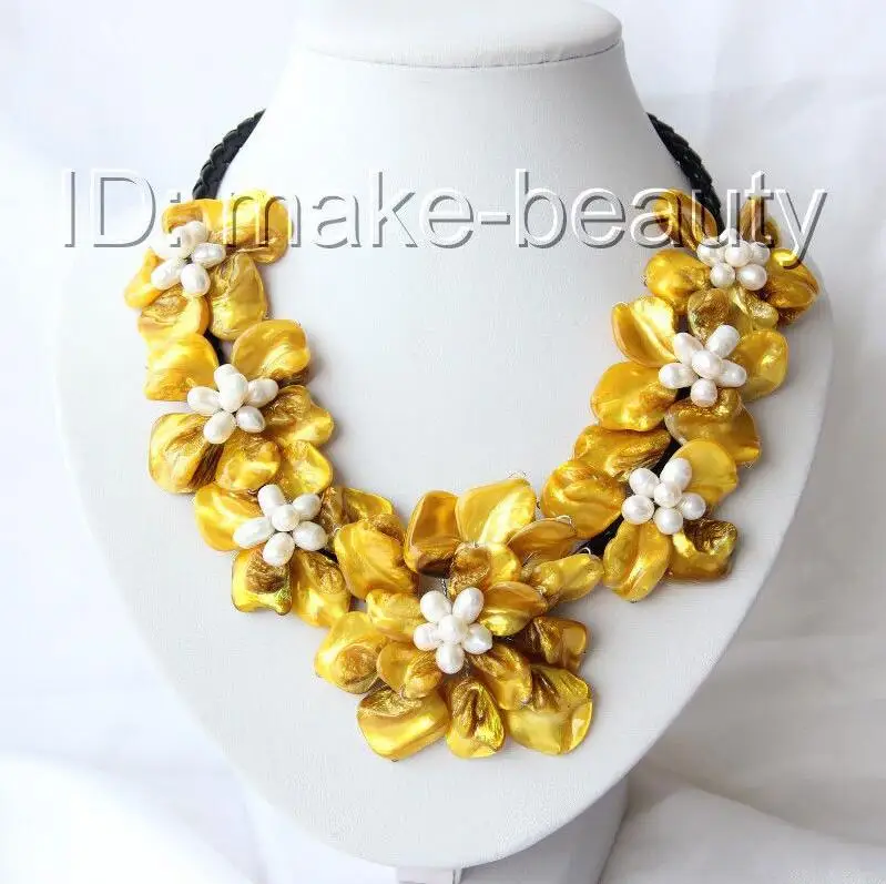 classic white baroque freshwater pearl black shell flower leather necklace | Украшения и аксессуары