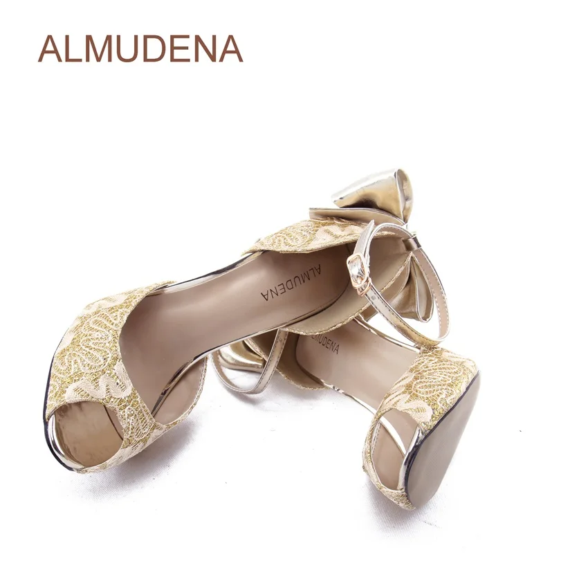 Туфли лодочки женские на высоком каблуке с вышивкой и золотыми кружевами|women high