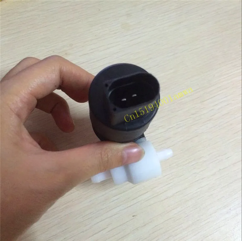 Электродвигателя стеклоочистителя Стеклоочиститель разбрызгиванием Воды насос