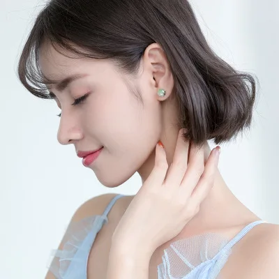 Модные классические элегантные ретро винтажные сережки гвоздики из