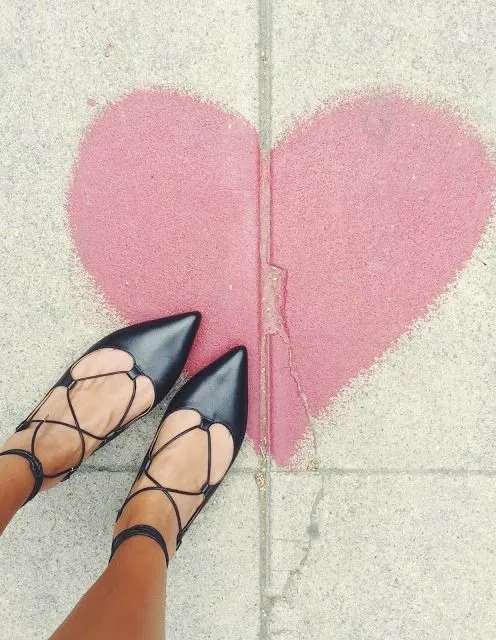 2016 Новый Острым Носом Балетки Сексуальная Сплошной Черный Лодыжки Ремень Мягкие