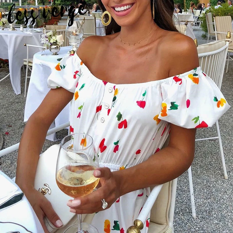 Lessverge с открытыми плечами цветочный принт плюс размер Белое Платье макси рюшами и