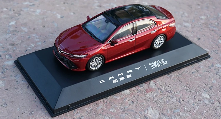 

1/43 Toyota Camry 2018 Red Diecast model Collection Toy Gift