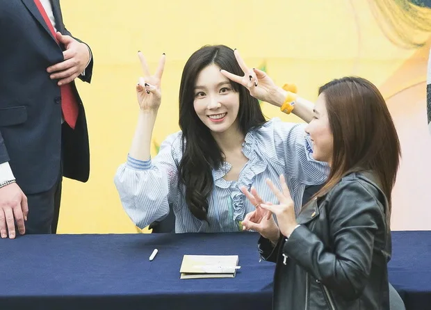 SNSD Taeyeon autographed подписанный первый альбом мой голос CD + Фотокнига плакат новый