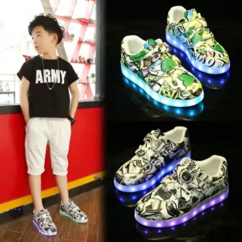 

Детские светящиеся кроссовки, обувь со светодиодной подсветкой для мальчиков и девочек, теннисная обувь с имитацией подошвы, зарядка через ...
