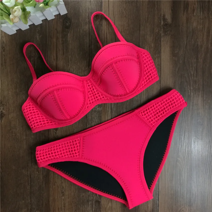 Женский купальник-бикини бикини из неопрена с треугольным вырезом вязаный