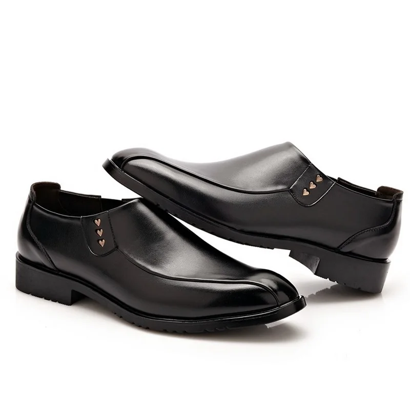 Летняя повседневная обувь легкие новые дизайнерские лоферы кожаная мужская