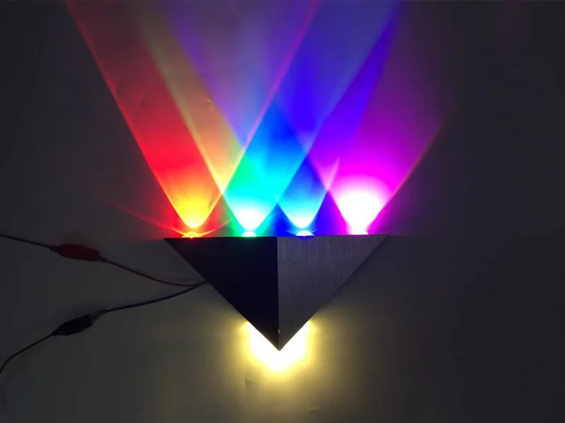 Алюминиевый треугольный светильник 5 Вт с регулируемой яркостью светодиодный