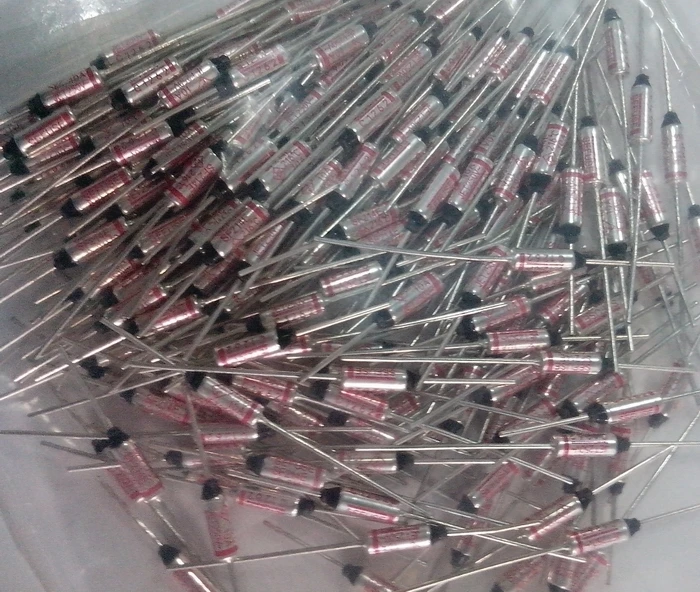 2014 New Temperature fuse 240 degrees 10A thermal 250V metal shell Thermal cutoff RoHS UL TUV VDE Free Shipping |