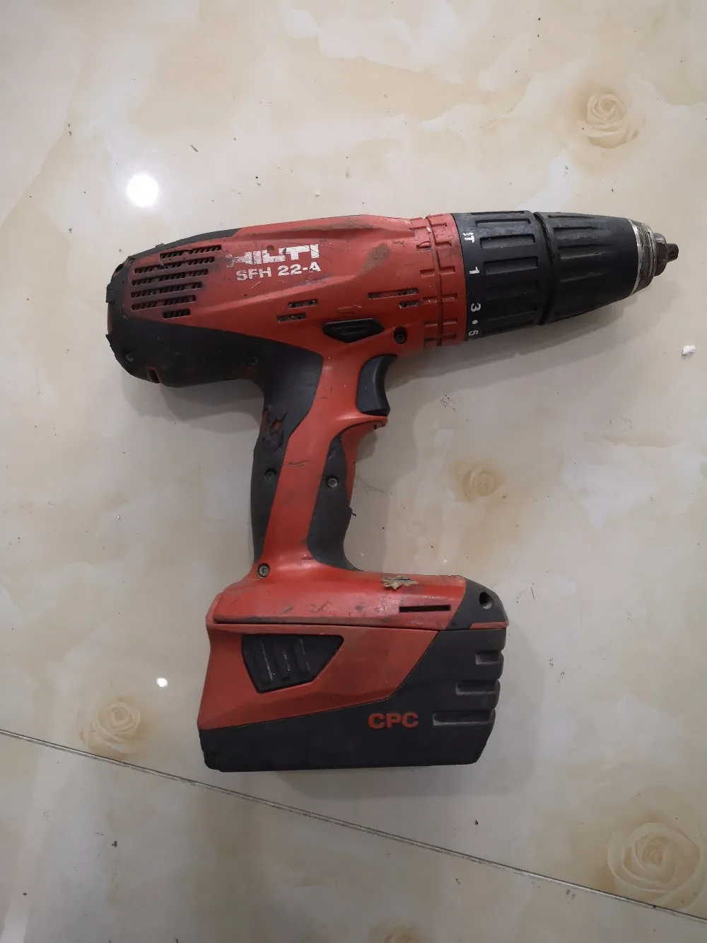 HILTI 21,6 в литиевая дрель, ударная дрель, электрическая дрель, аккумулятор, зарядное устройство.(Подержанные продукты