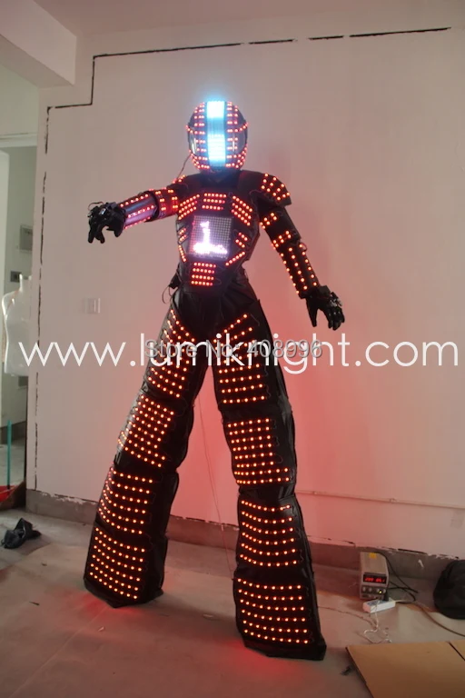 Фотофон со светодиодным экраном в груди и цифровыми светодиодами шлеме|led robot