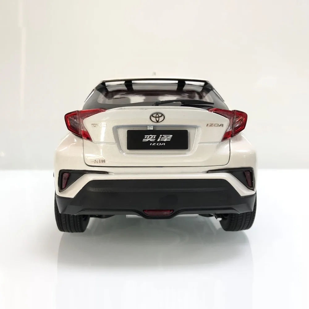 1:18 литья под давлением модель для Toyota IZOA C-HR белый сплав игрушечный автомобиль миниатюрная коллекция подарки CHR C HR