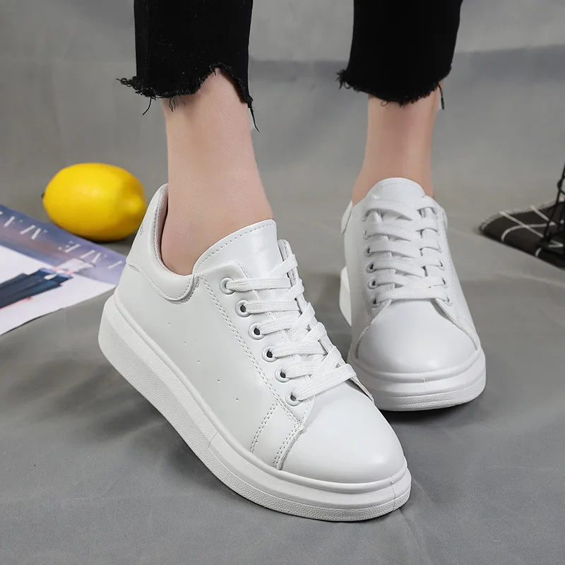 Женские кроссовки на танкетке EFFGT Белые Повседневные дышащие шнуровке массивной