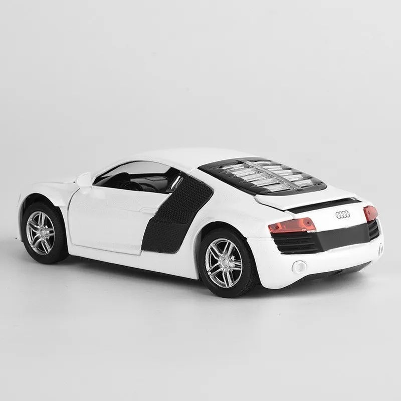 1:32 Aud R8 сплав металла автомобили Модель Музыка тянет обратно освещение и звук